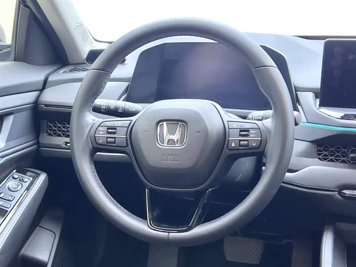 Фото 20 - Honda Accord