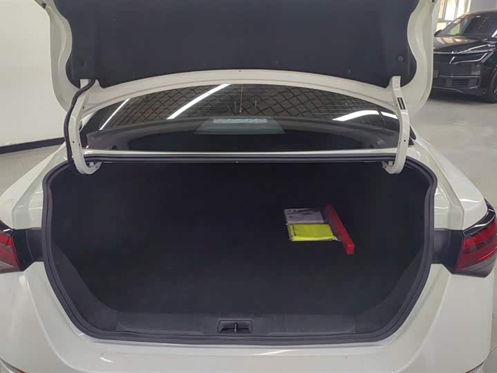 Фото 4 - Nissan Sylphy