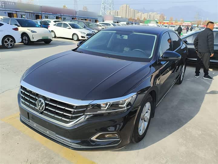 Фото 1 - Volkswagen Passat