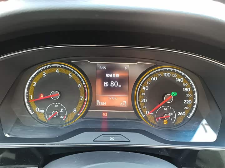 Фото 12 - Volkswagen Passat