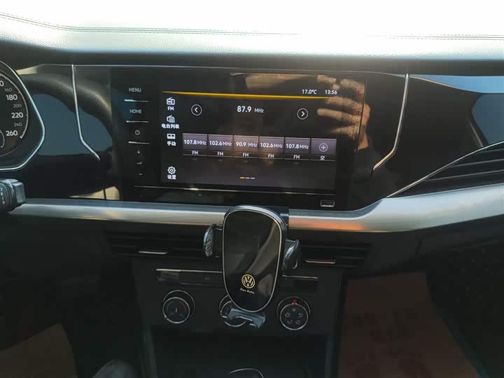 Фото 13 - Volkswagen Passat