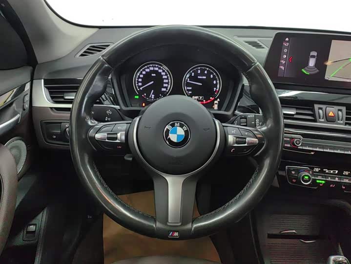 Фото 15 - BMW X1