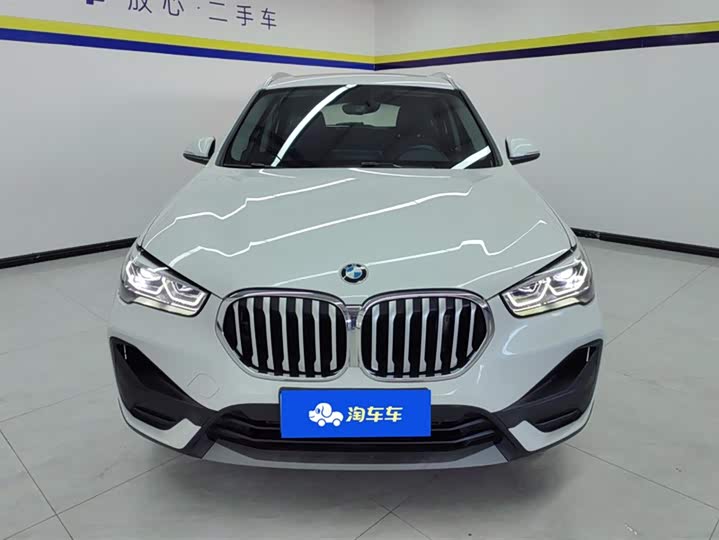 Фото 2 - BMW X1