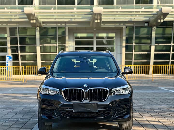 Фото 2 - BMW X3