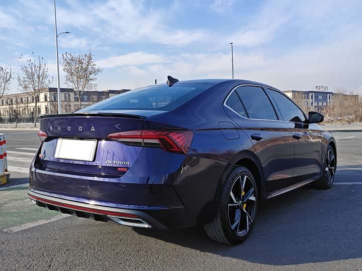 Фото 7 - Skoda Octavia Pro