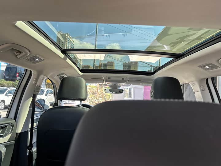 Фото 19 - Volkswagen Tayron