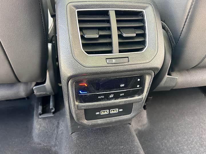 Фото 28 - Volkswagen Tayron