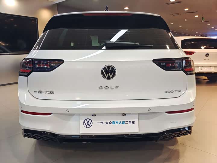 Фото 4 - Volkswagen Golf