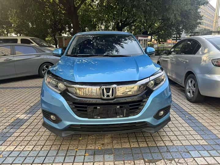 Фото 2 - Honda Vezel