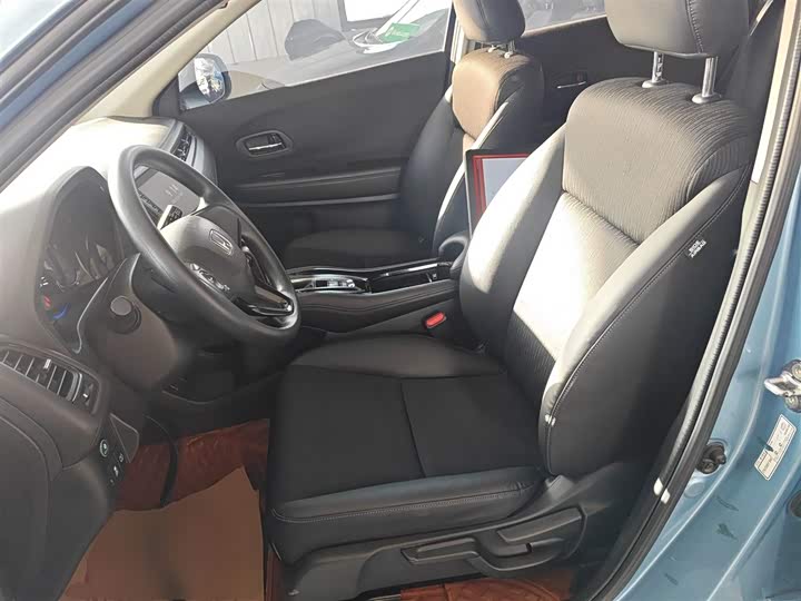 Фото 15 - Honda Vezel