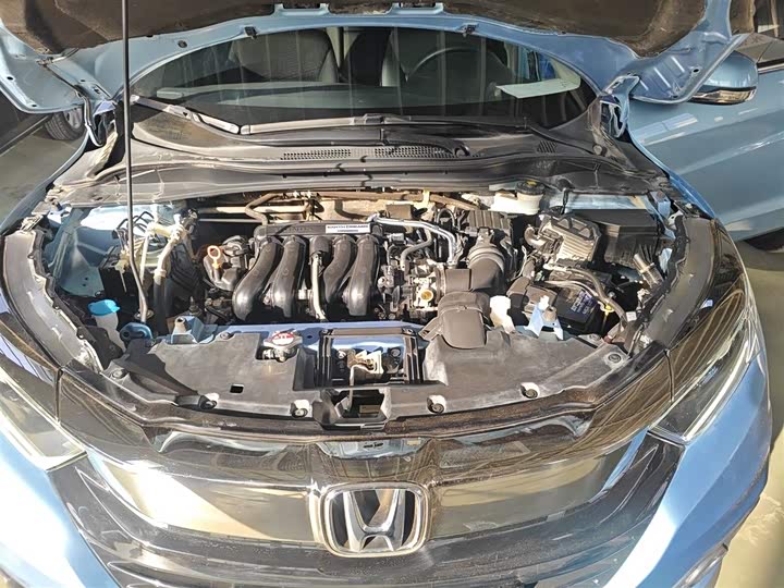 Фото 20 - Honda Vezel