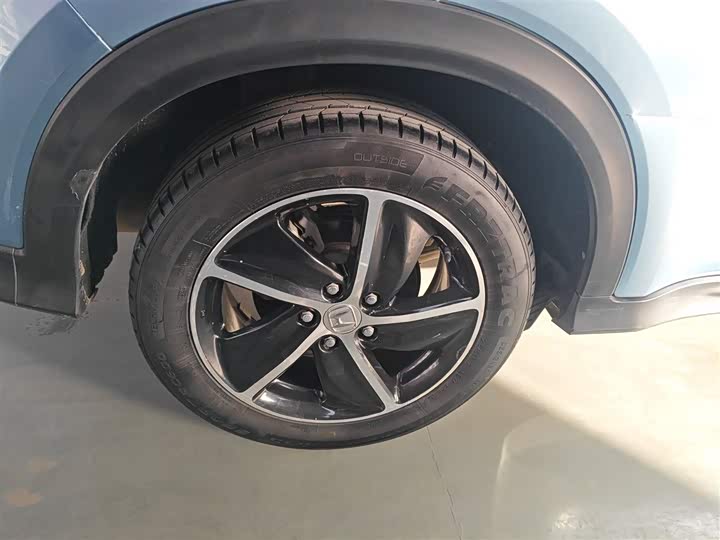 Фото 26 - Honda Vezel