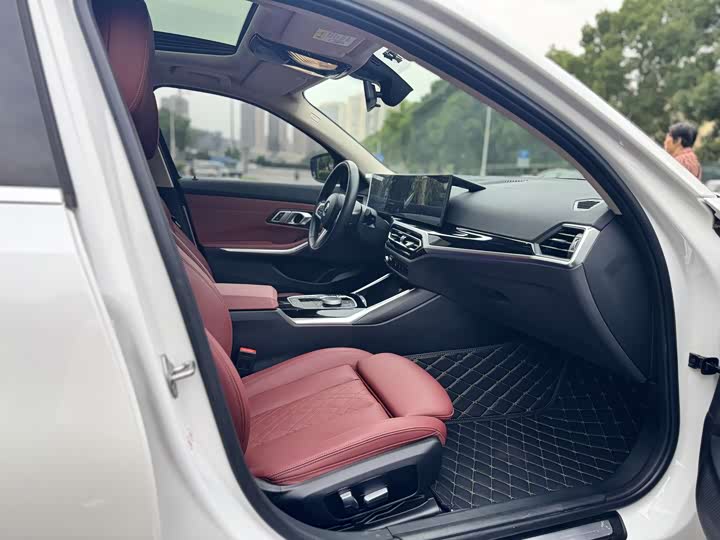 Фото 13 - BMW i3