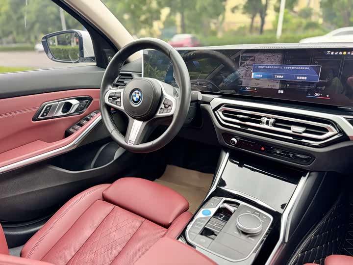 Фото 17 - BMW i3