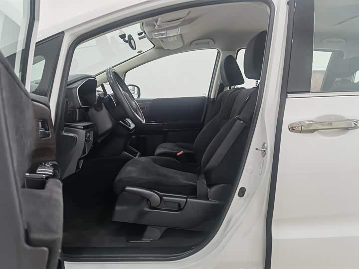 Фото 10 - Honda Odyssey