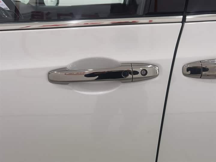 Фото 18 - Honda Odyssey