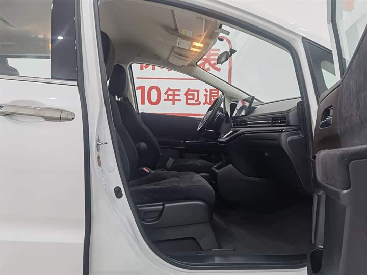 Фото 23 - Honda Odyssey