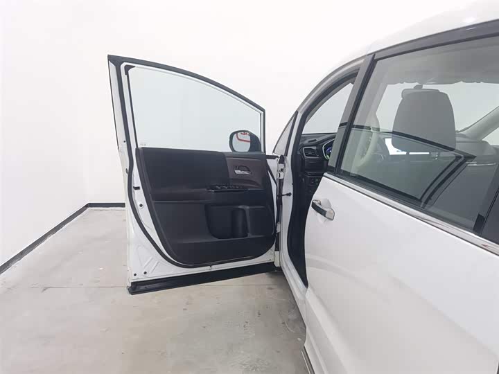 Фото 8 - Honda Odyssey