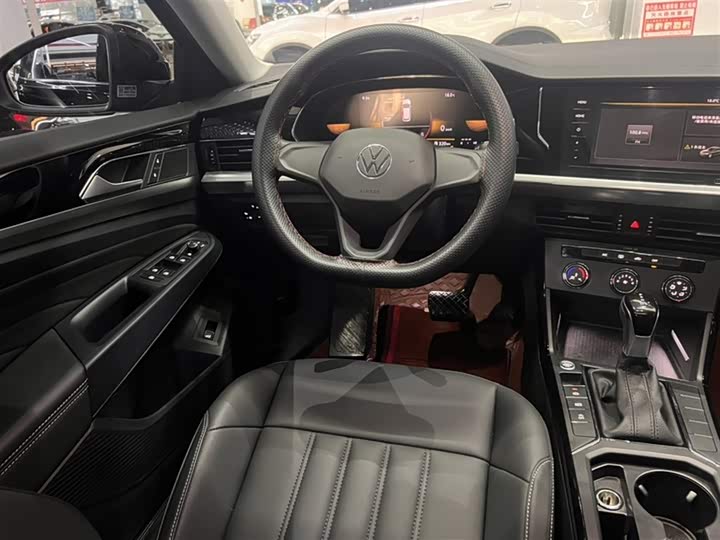 Фото 10 - Volkswagen Passat