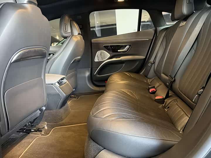 Фото 6 - Mercedes-Benz EQS