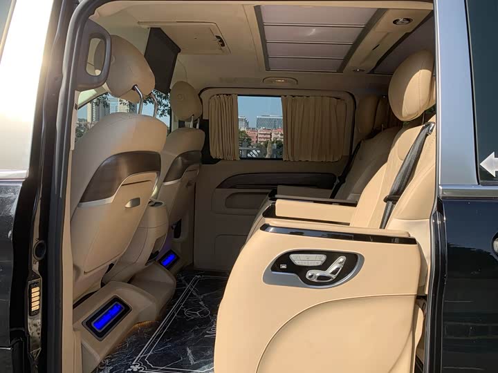 Фото 15 - Mercedes-Benz Vito