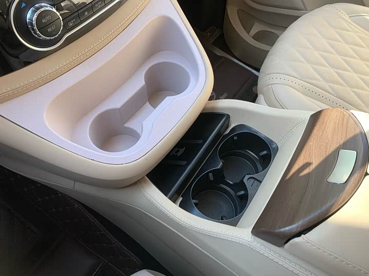 Фото 21 - Mercedes-Benz Vito