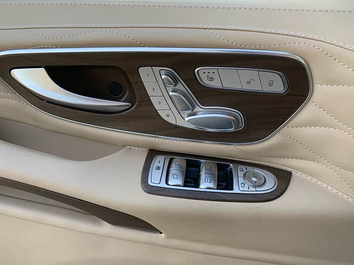 Фото 22 - Mercedes-Benz Vito