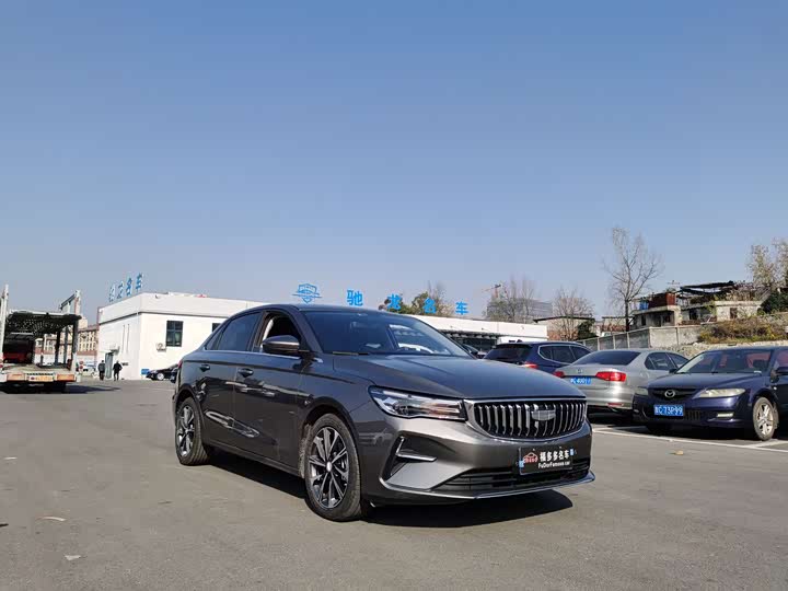 Фото 3 - Geely Emgrand