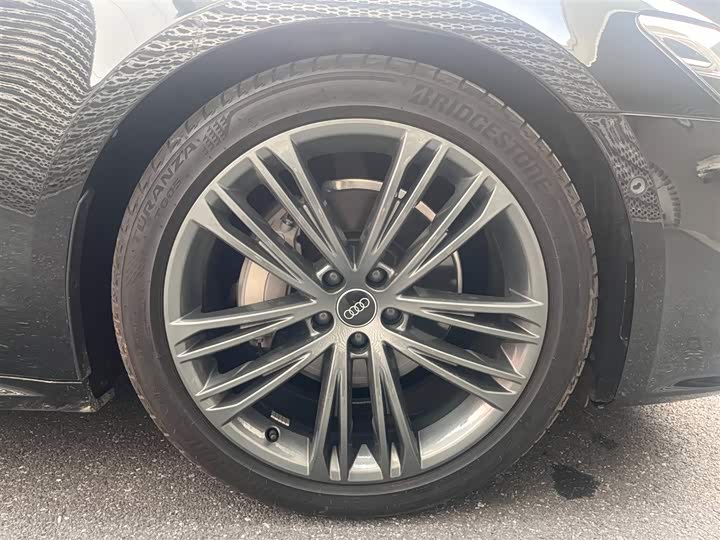 Фото 12 - Audi A7