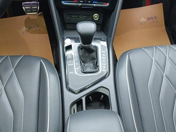 Фото 15 - Volkswagen Tiguan L Pro