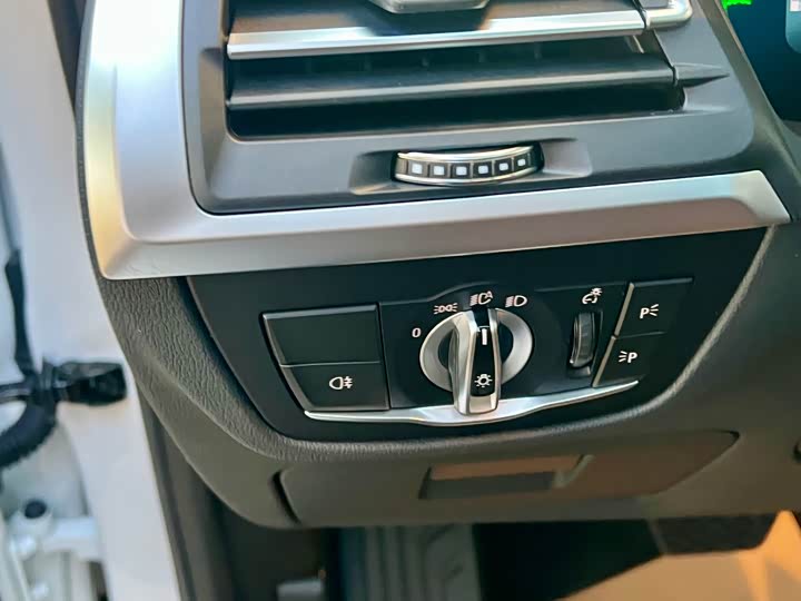 Фото 33 - BMW X3