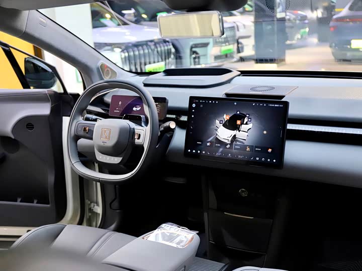 Фото 16 - Zeekr X