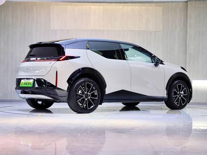 Фото 7 - Zeekr X