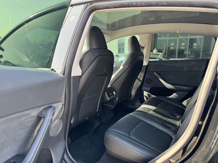 Фото 6 - Tesla Model Y