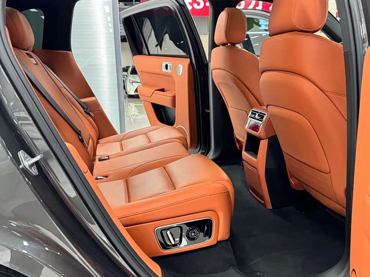 Фото 19 - LiXiang L7