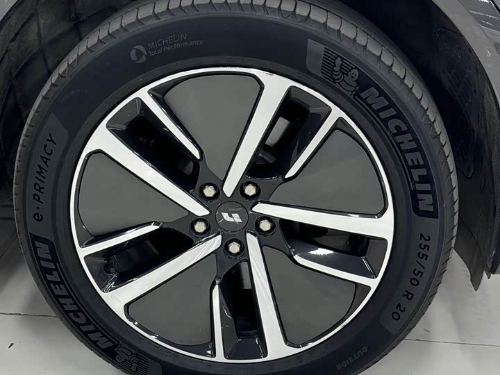 Фото 9 - LiXiang L7