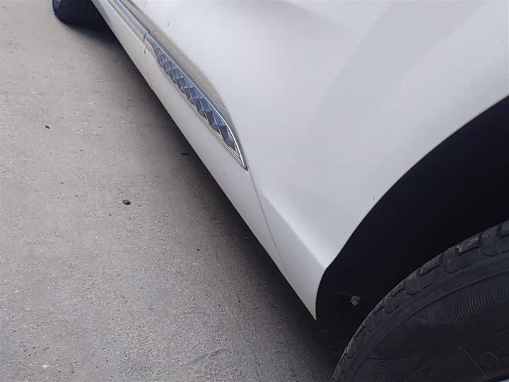 Фото 22 - Hongqi HS3 Hybrid