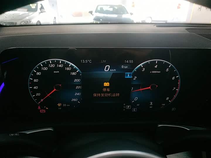 Фото 12 - Mercedes-Benz GLB-Class