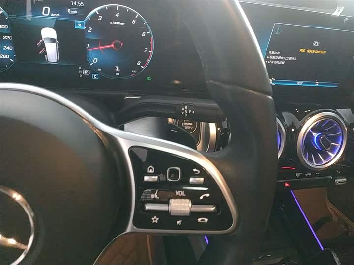 Фото 14 - Mercedes-Benz GLB-Class