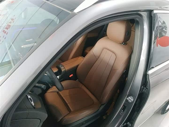 Фото 15 - Mercedes-Benz GLB-Class