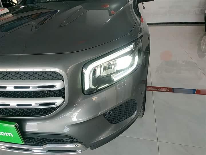 Фото 24 - Mercedes-Benz GLB-Class