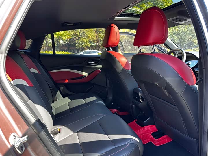 Фото 6 - MG Motor 5