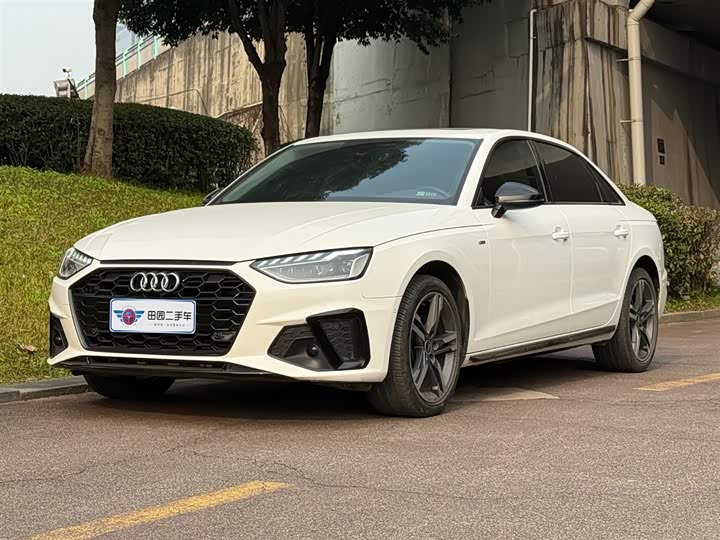 Фото 1 - Audi A4L