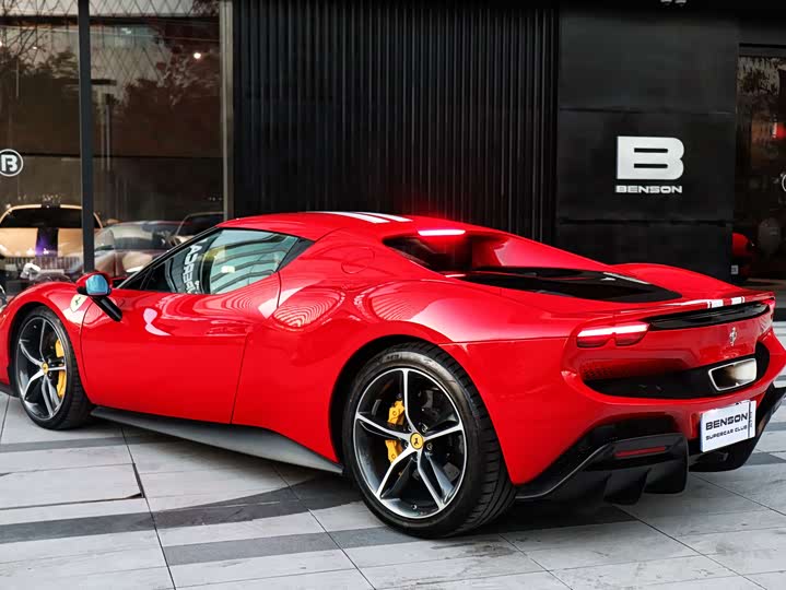 Фото 5 - Ferrari 296