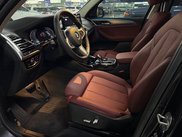 Фото 8 - BMW iX3