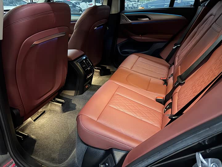 Фото 9 - BMW iX3