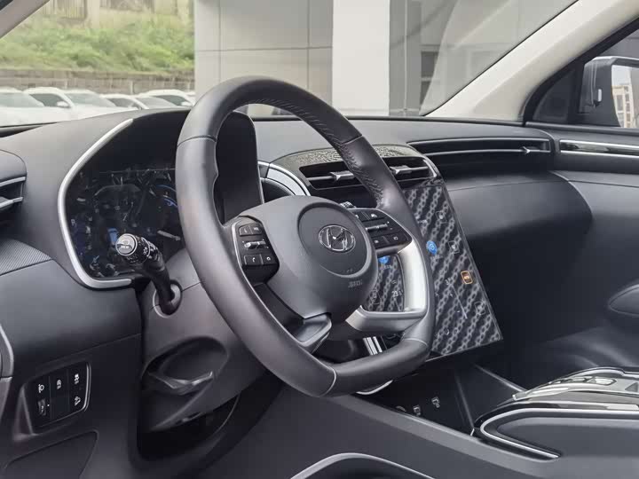 Фото 13 - Hyundai Tucson L