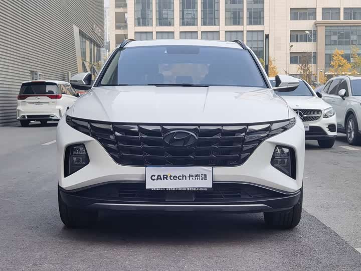 Фото 2 - Hyundai Tucson L