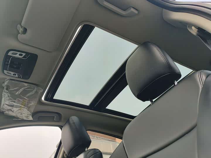 Фото 10 - Honda Vezel