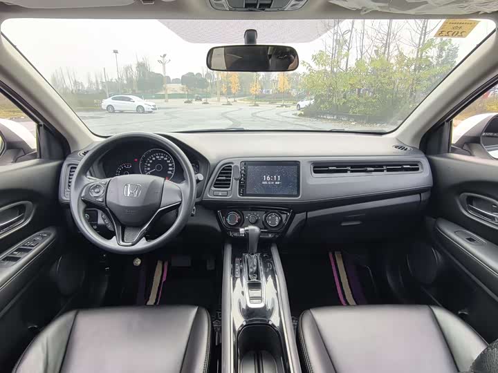 Фото 8 - Honda Vezel
